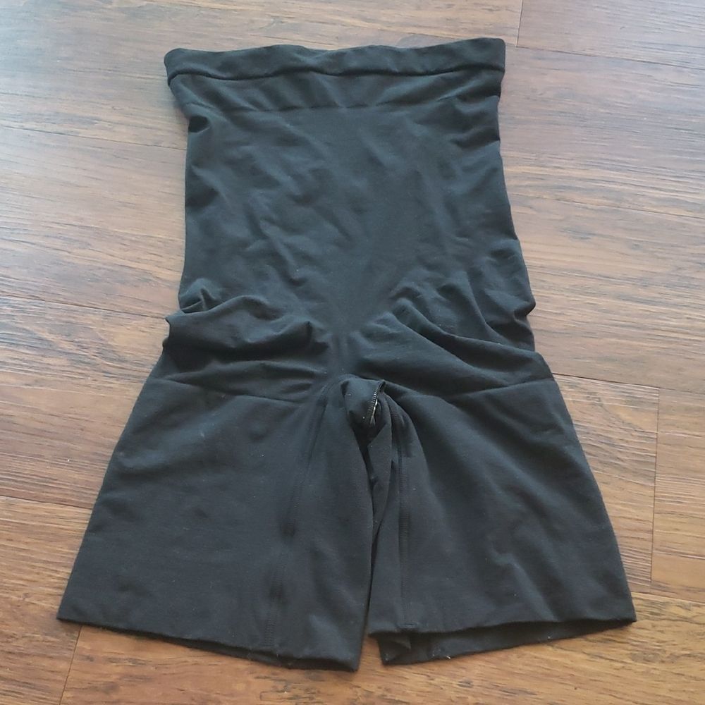 SPANX Black Chic Feminine Special Occasions Shapewear Body Shorts Size XL